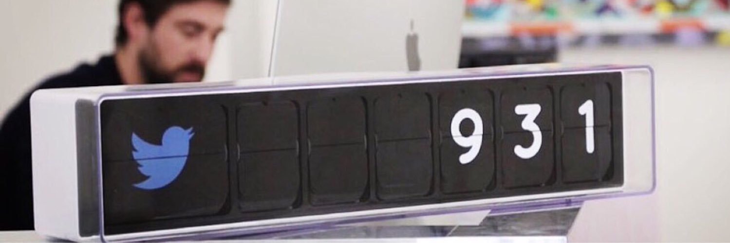 Social media counter banner