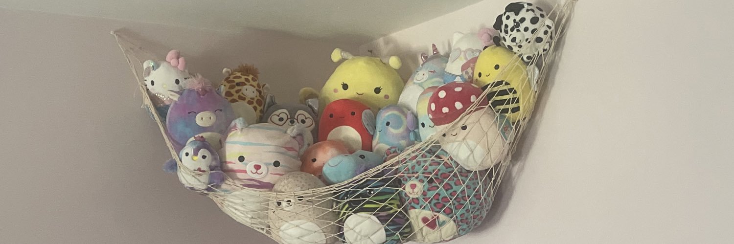 KellyMikay's profile banner image