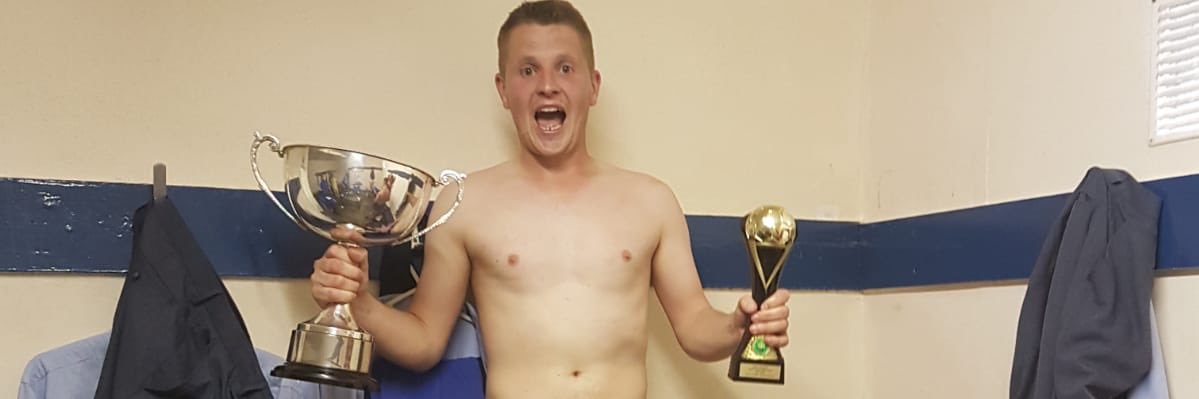 Robbiepeake1981's profile banner image