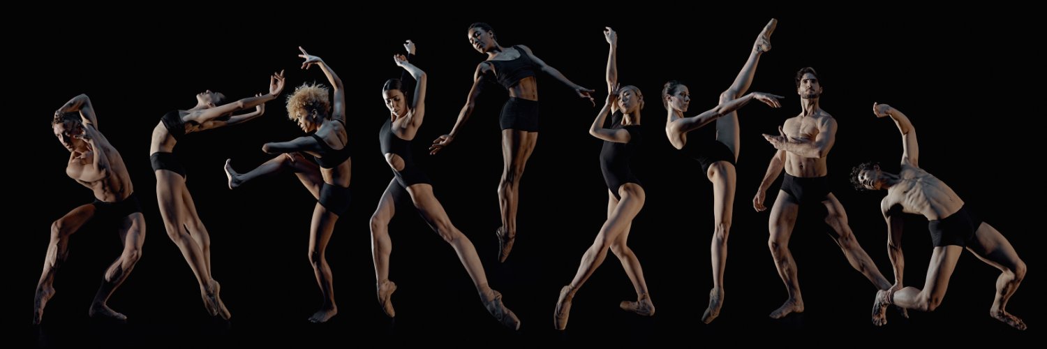 Les Grands Ballets banner