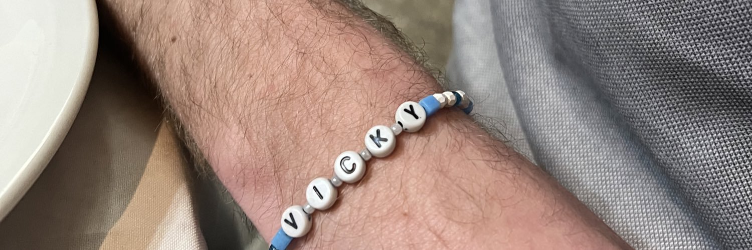 vicky__ramos's profile banner image