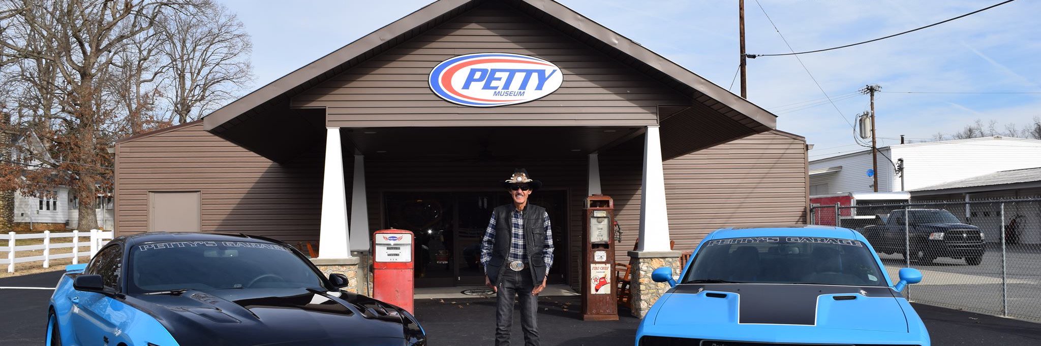 PettyMuseum's profile banner image