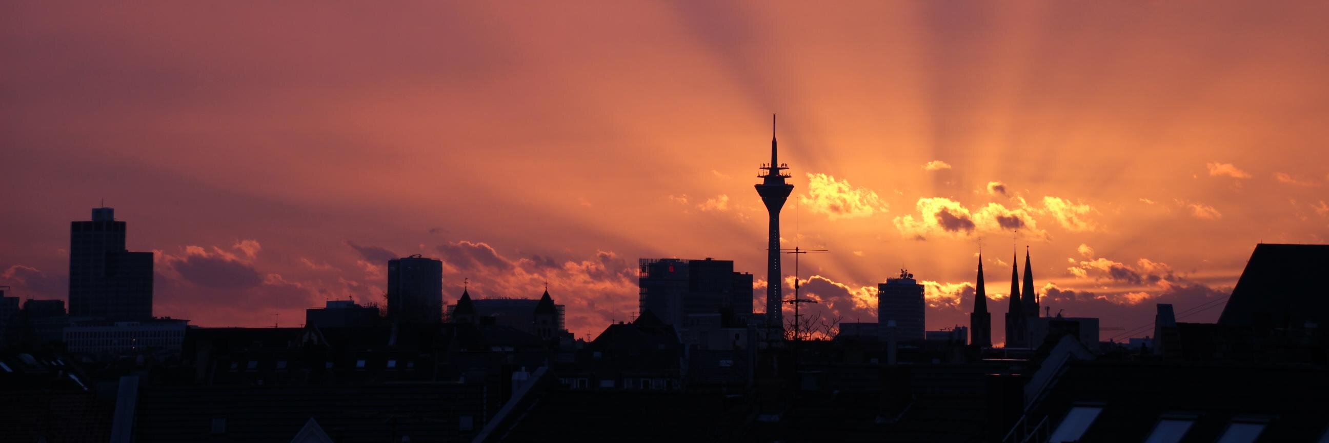 ujruhnau's profile banner image