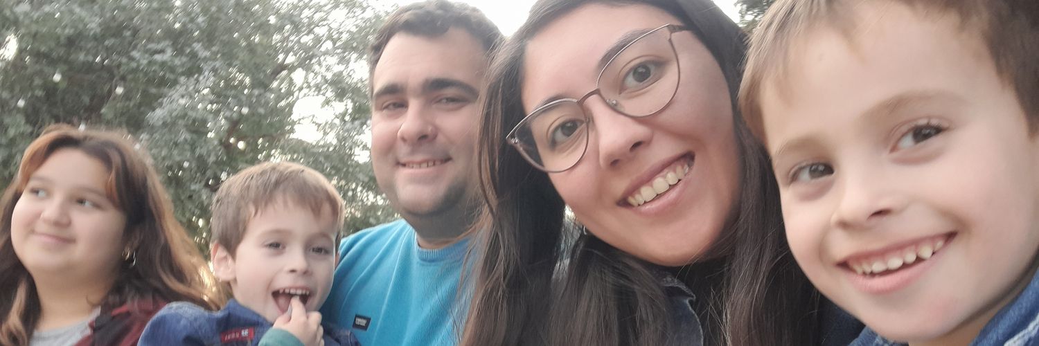 MelisaC23's profile banner image