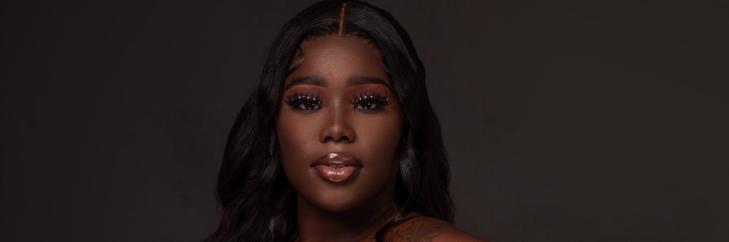 kshadaaa's profile banner image