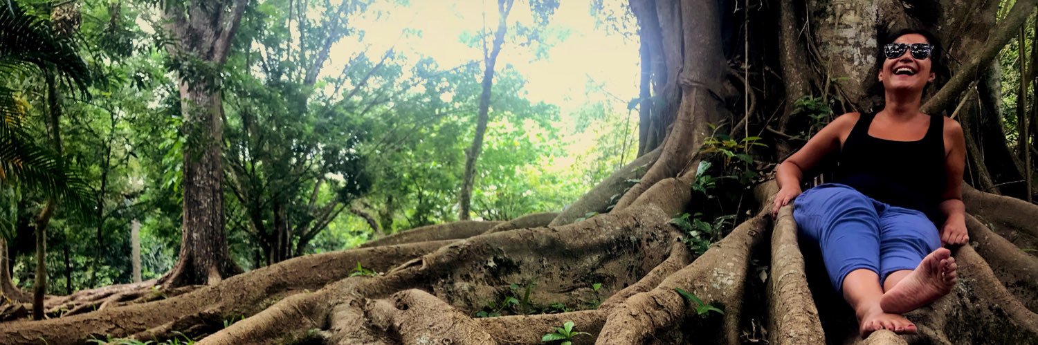 Monse Poyatos🍏💜🏳️‍🌈 banner