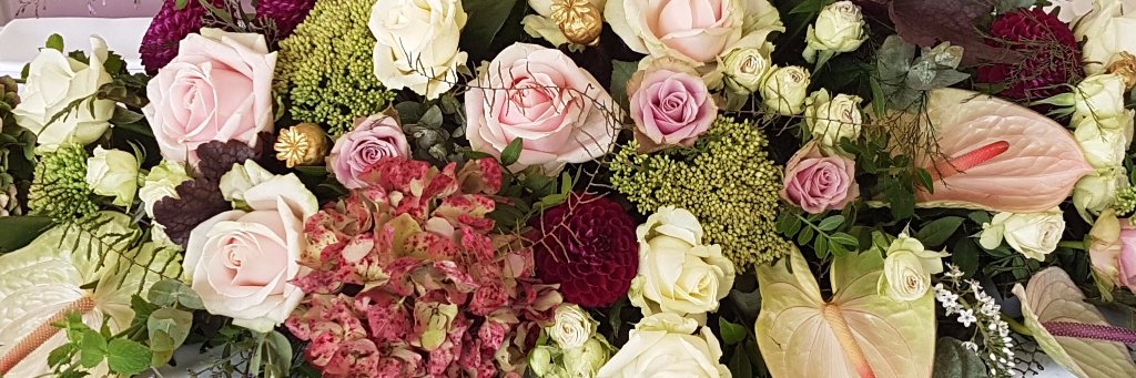 floraeforay's profile banner image