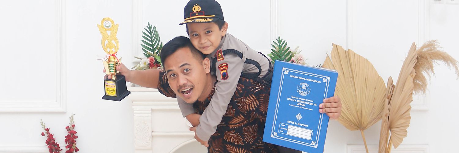 budislank87's profile banner image