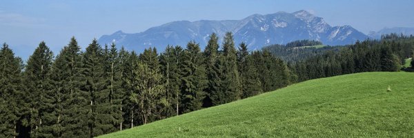 Cornelia_R Profile Banner