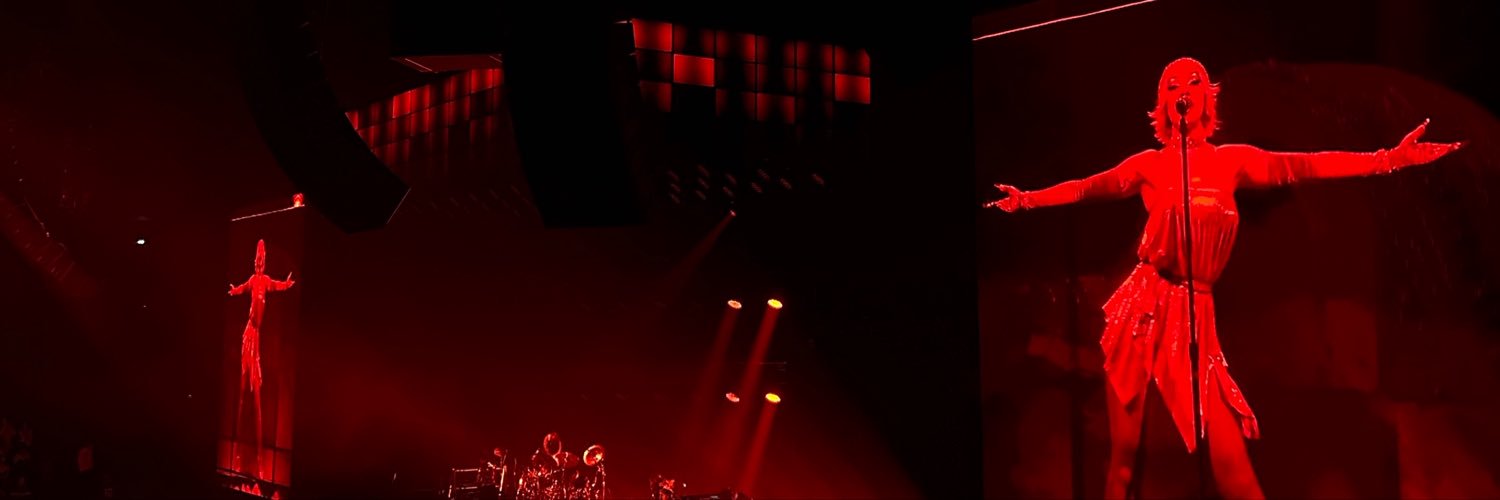 enoows's profile banner image
