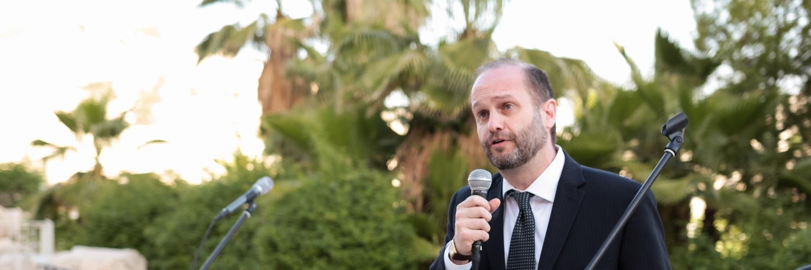 (((Chaim Steinmetz)) banner