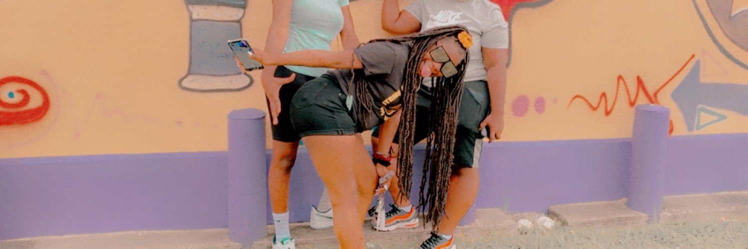 Uniquely__Dee15's profile banner image