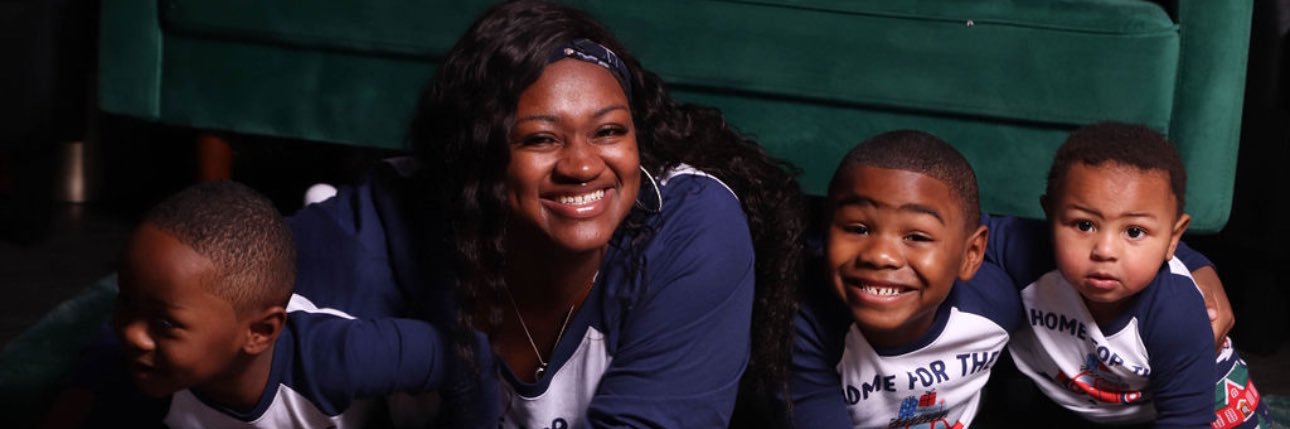 RaePrettyAndBad's profile banner image