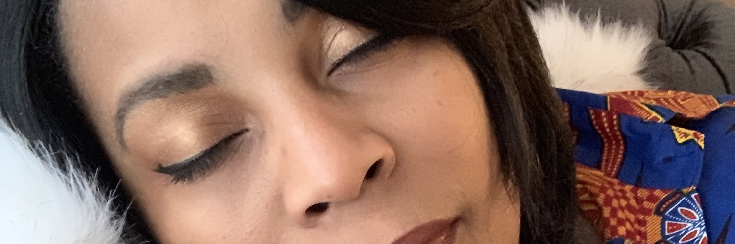 Safanya's profile banner image