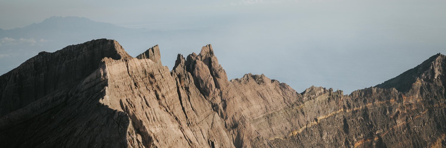 benlog129's profile banner image