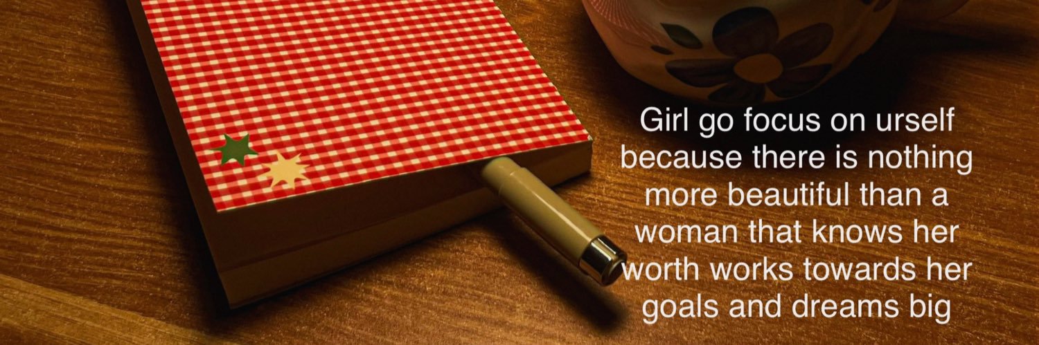 daydreamer🌝🥀 banner