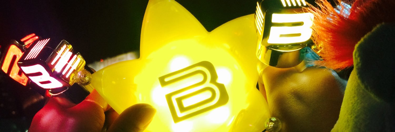 8_lauv's profile banner image