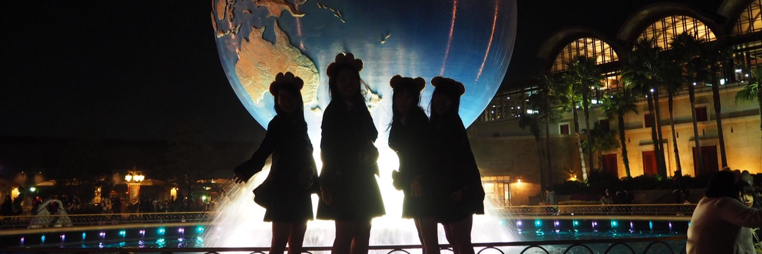 yr1928's profile banner image