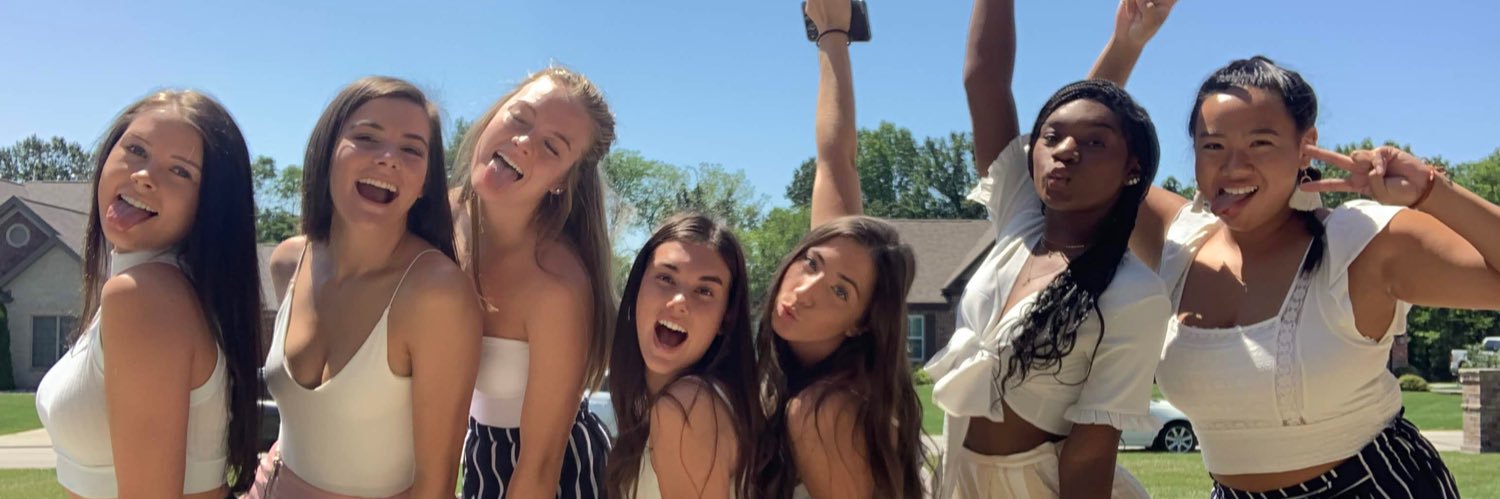 k_cush18's profile banner image