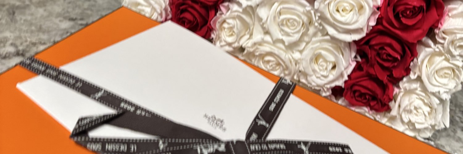 M 💕's banner
