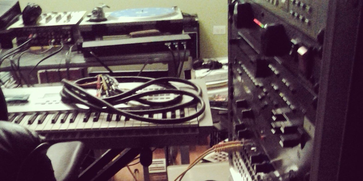 Braxton Holmes banner