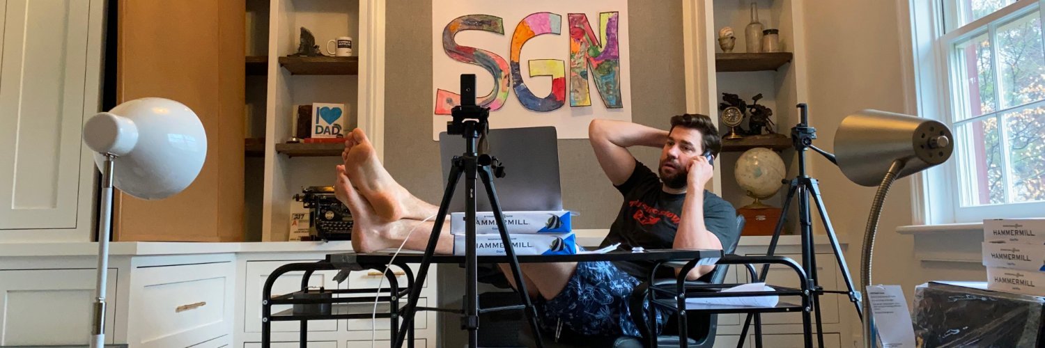 Busraylmz19's profile banner image