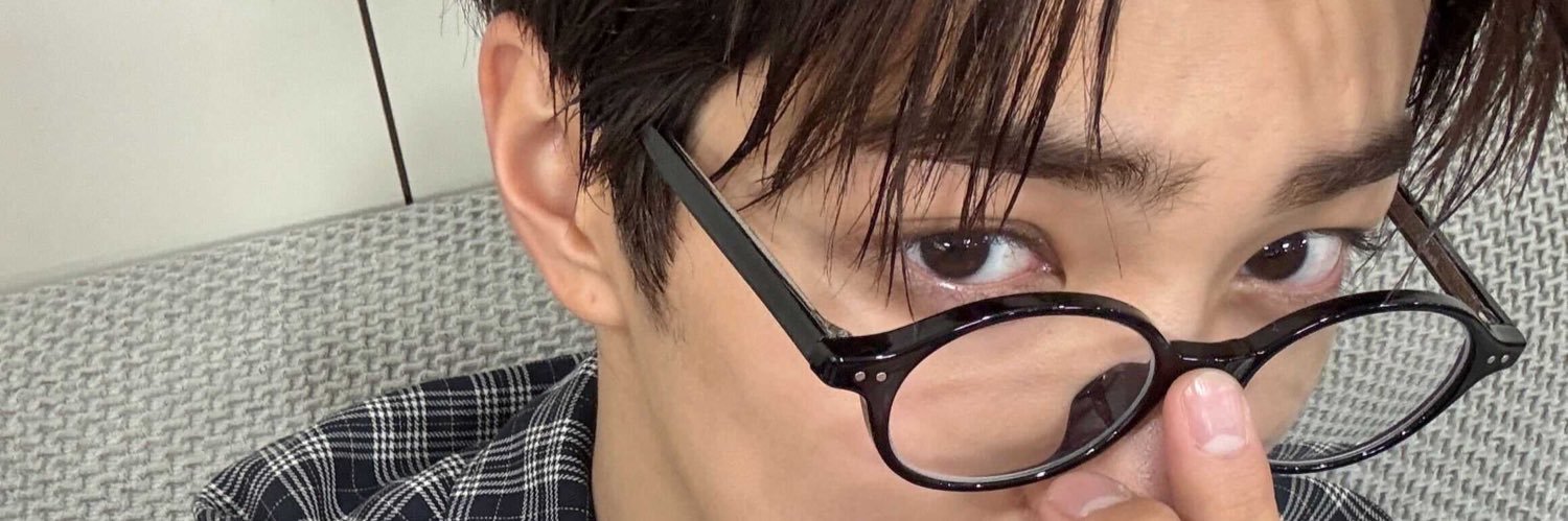 taejunhee's profile banner image