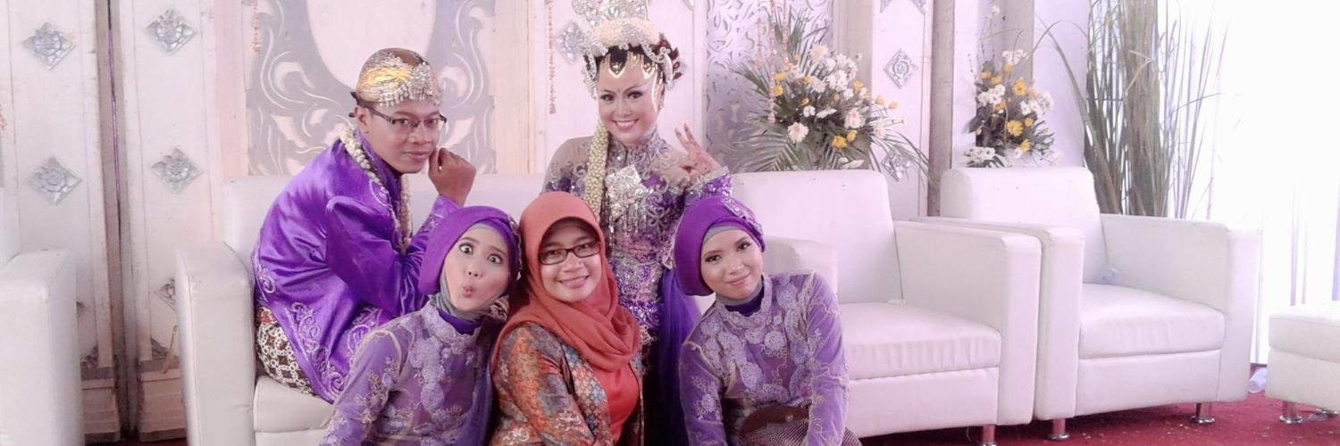 sari_ayee's profile banner image
