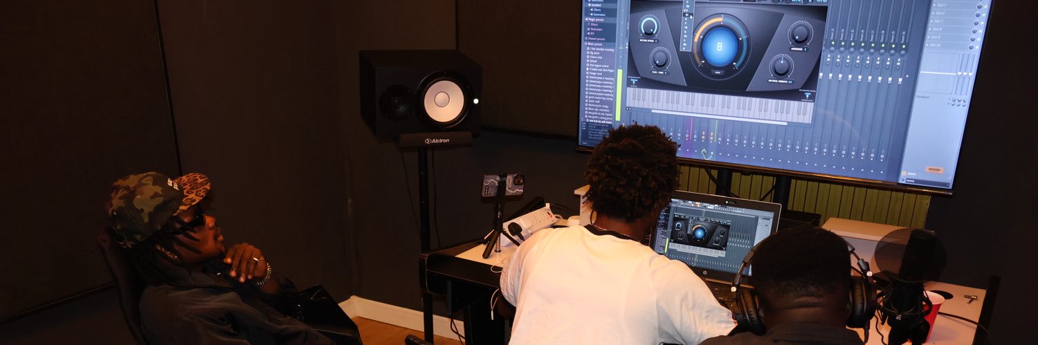 Maxbillz's profile banner image