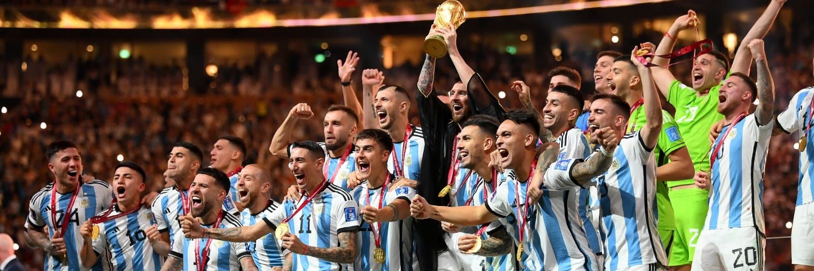VikyPiatti's profile banner image
