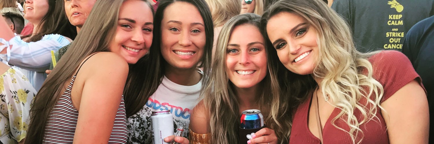 ADRIANNA 🌸 banner