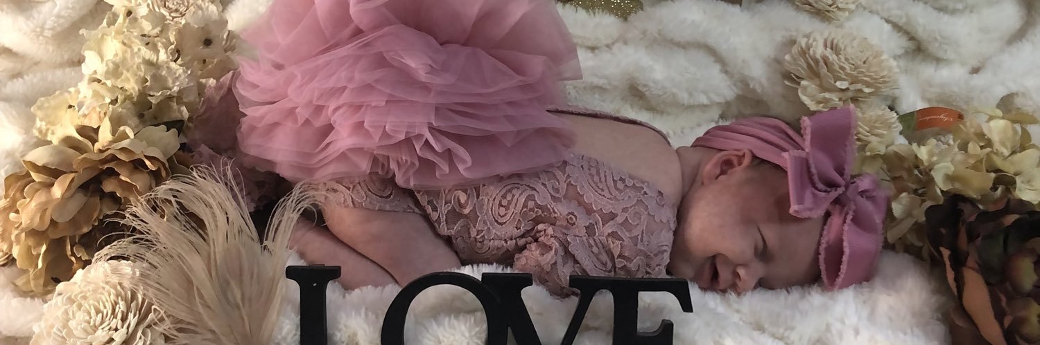 Ashley Crews🖤 banner