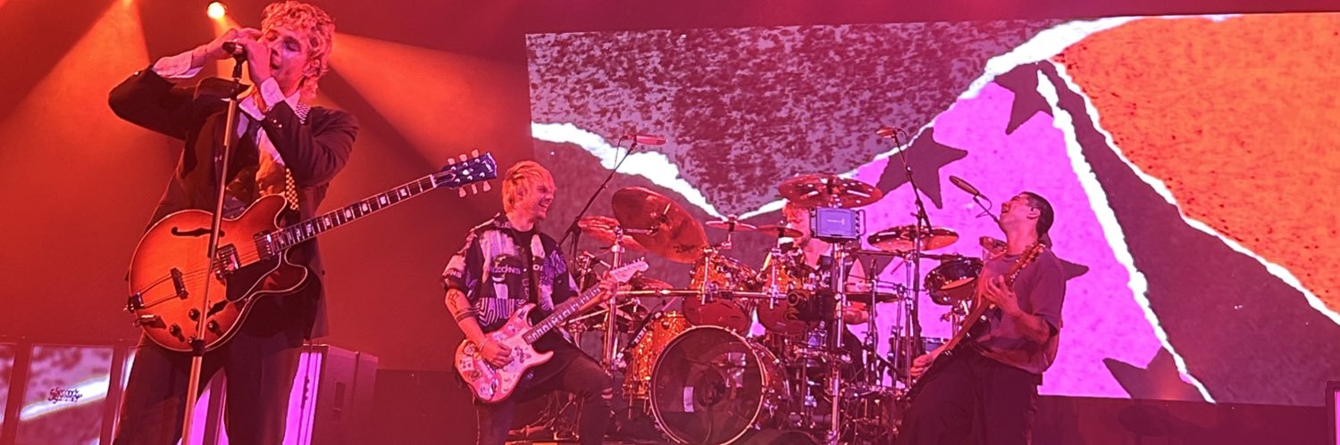 I love 5SOS with all of my heart 💙 banner