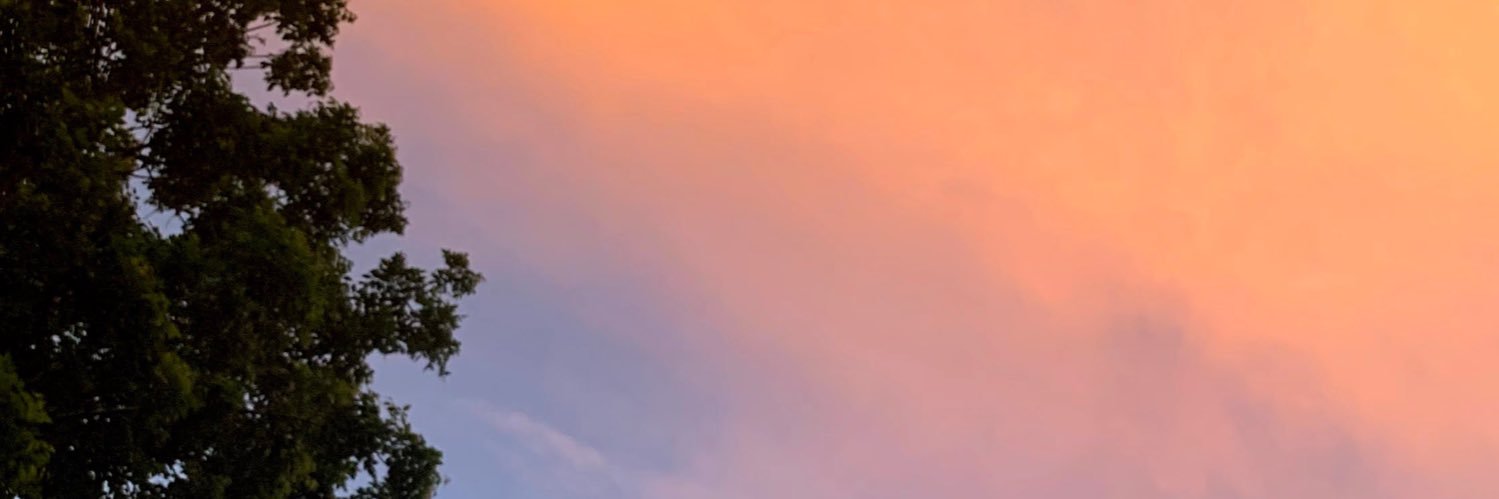 ylopisnothappyanymore😜 banner