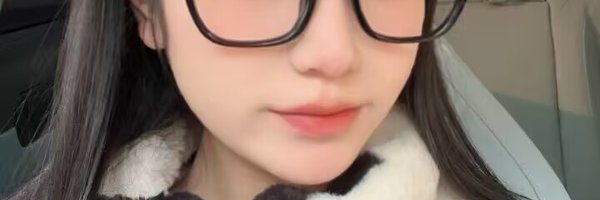 0008luna Profile Banner