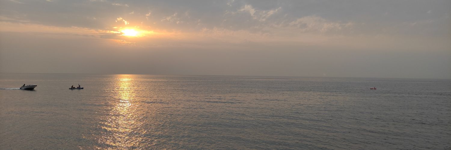 emineckur's profile banner image