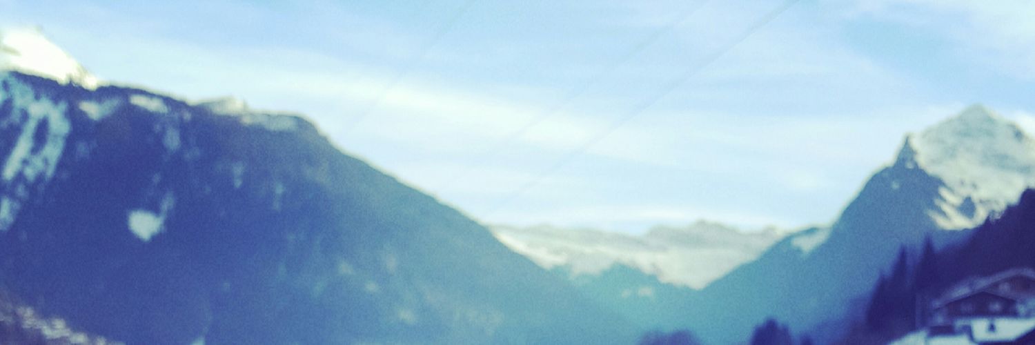 EllieWain's profile banner image