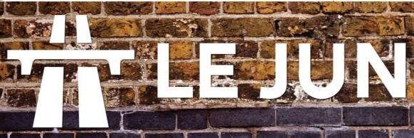 Le Junction banner