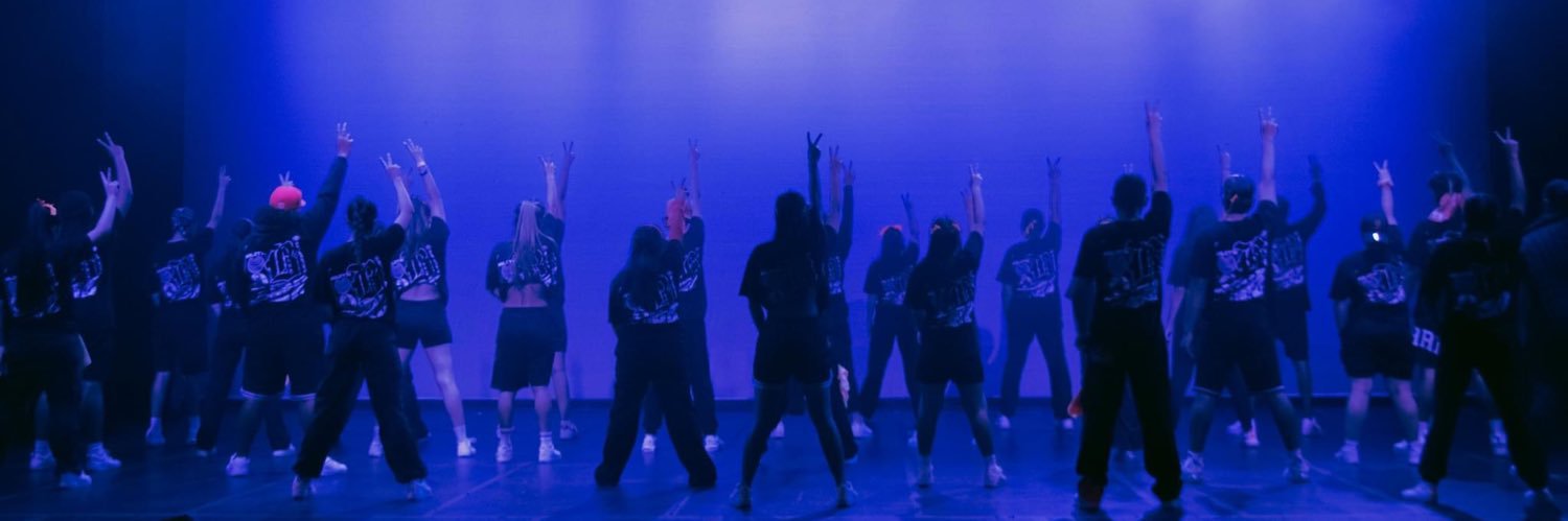 reneewmako's profile banner image