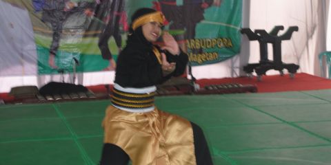 AlvyAzizah's profile banner image