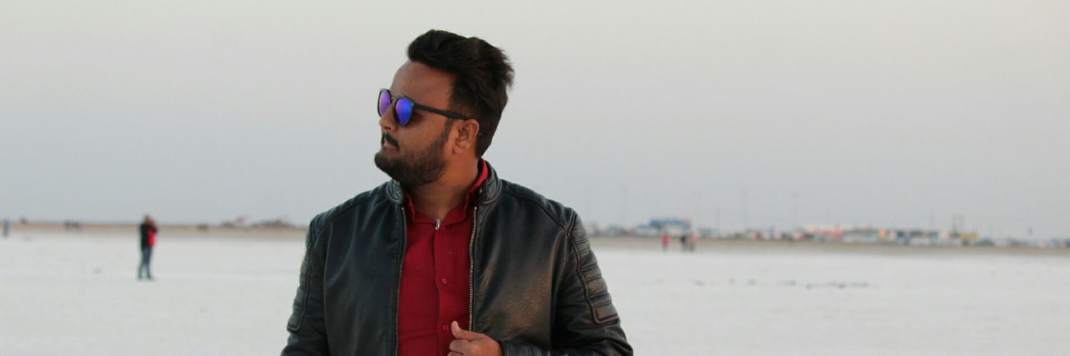roxanirfan's profile banner image