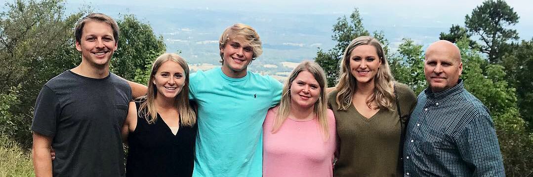 BaileeSeelinger's profile banner image