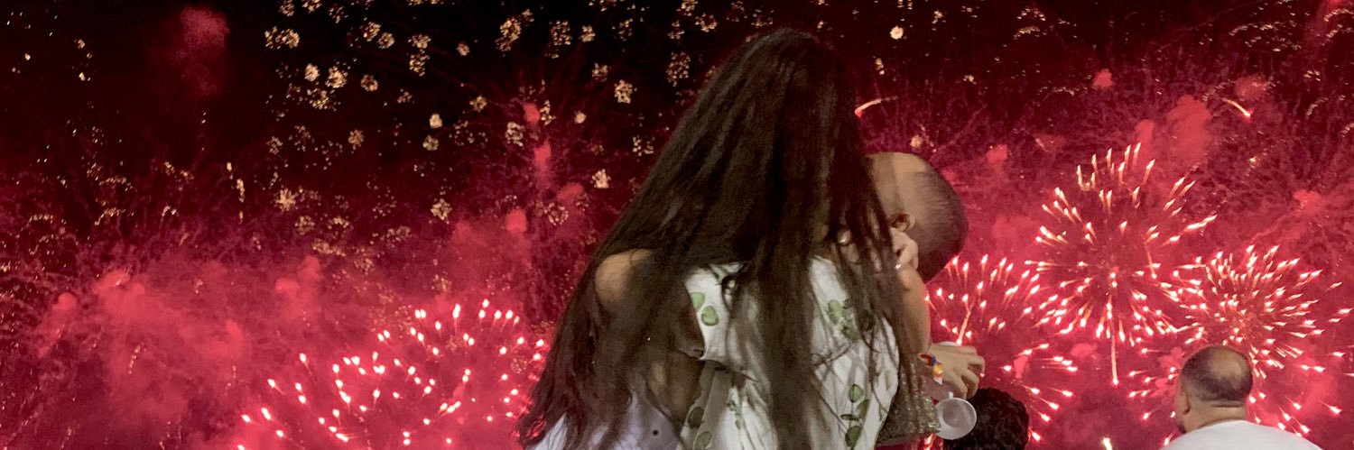 liserossii's profile banner image