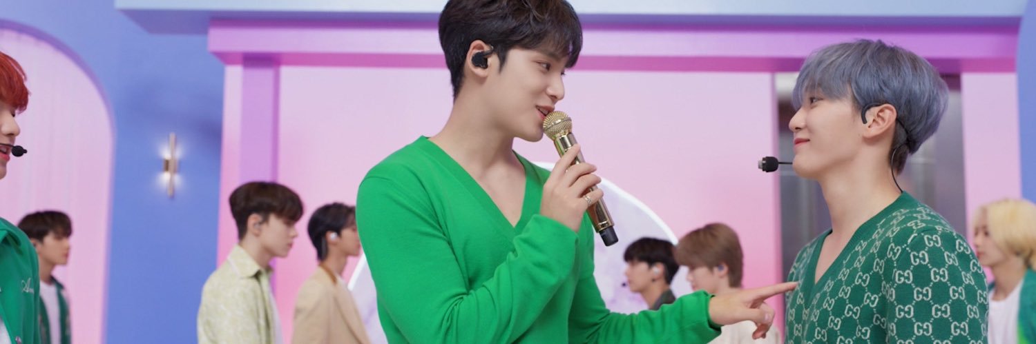 박하 the Plastic🐶🍊 banner