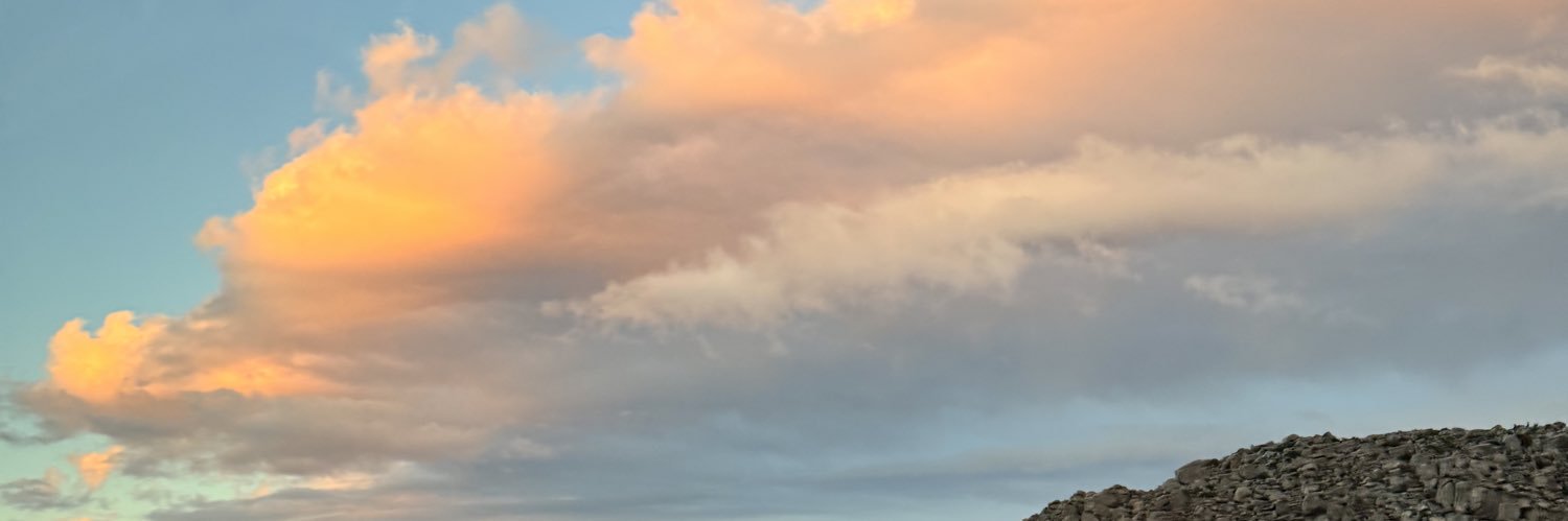 leonelangela's profile banner image
