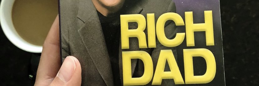 leo banner
