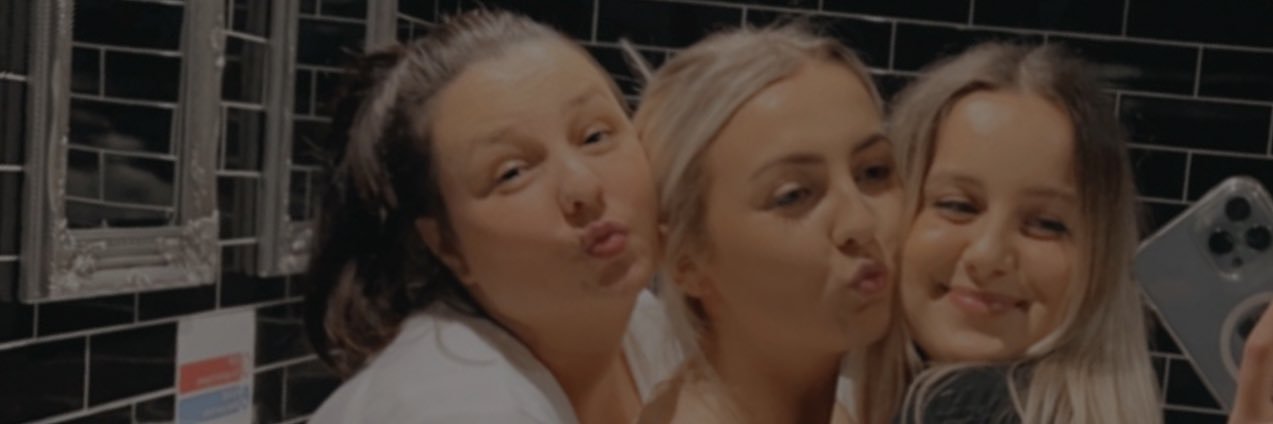 elliejad3's profile banner image