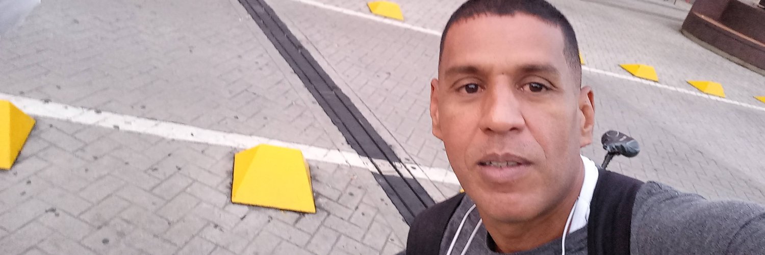 adalvasquez's profile banner image