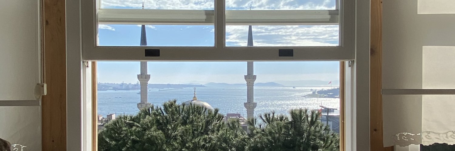 ozgeedmrtas's profile banner image
