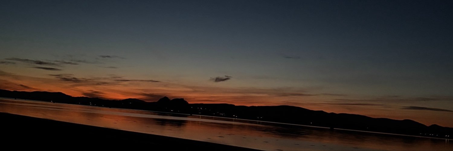em1806_'s profile banner image